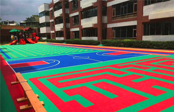 毒跑道事件頻發(fā)，仲達塑膠懸浮式地板受幼兒園熱捧
